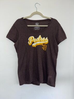 47 Brand Padres Graphic Tee in Brown with Yellow Logo
